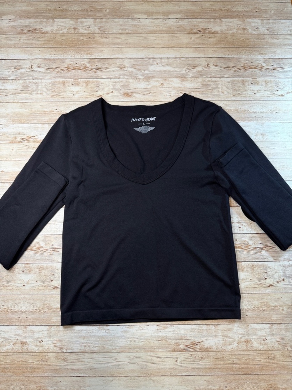 Women's Long Sleeve V-Neck Tee - Black